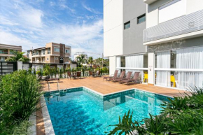 Apto moderno decorado próximo a praia RJO303